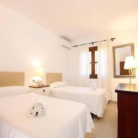 4 Bedroom In * Поланко